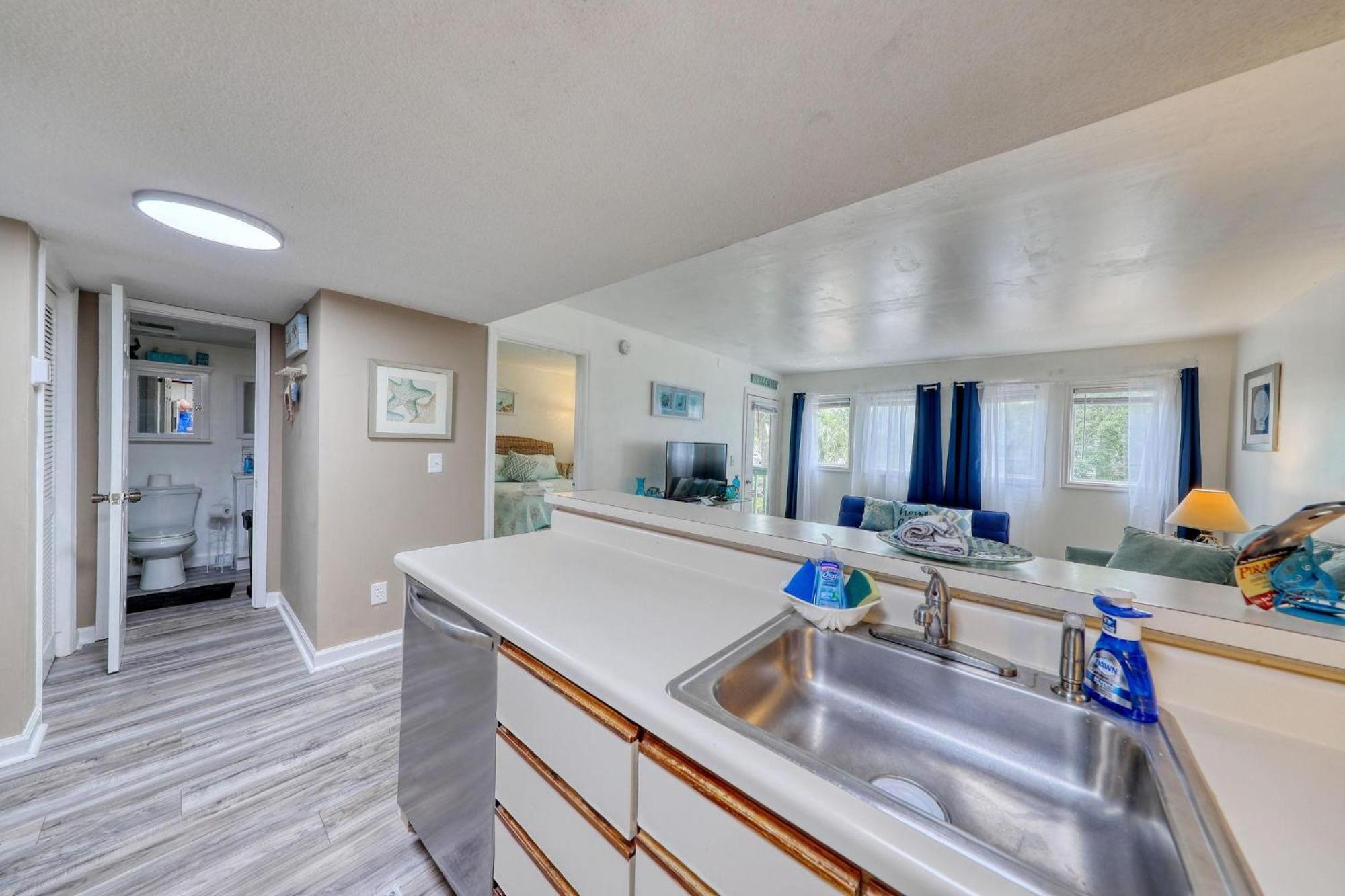 5905 S Kings Hwy, 4203 - Ocean Walk Sleeps 4 Villa Myrtle Beach Exterior foto